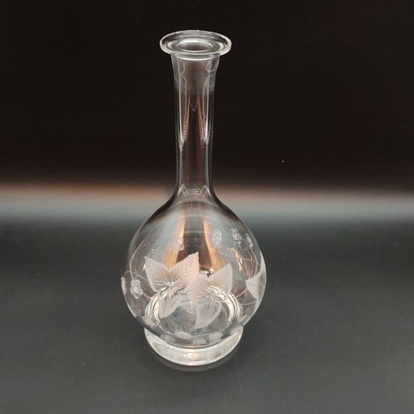 Heavy Crystal Glass Carafe - Picture 4 of 11